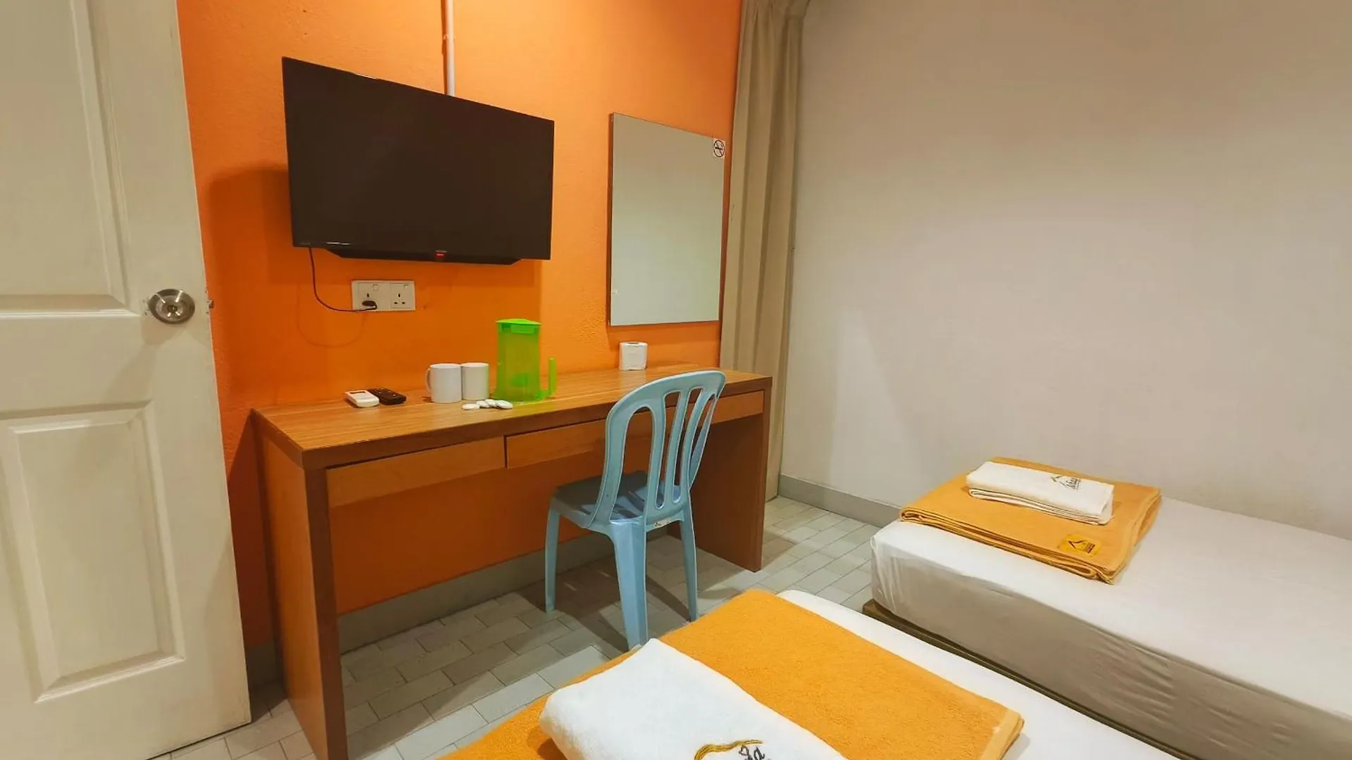 Bahagia Stay Georgetown Hotel